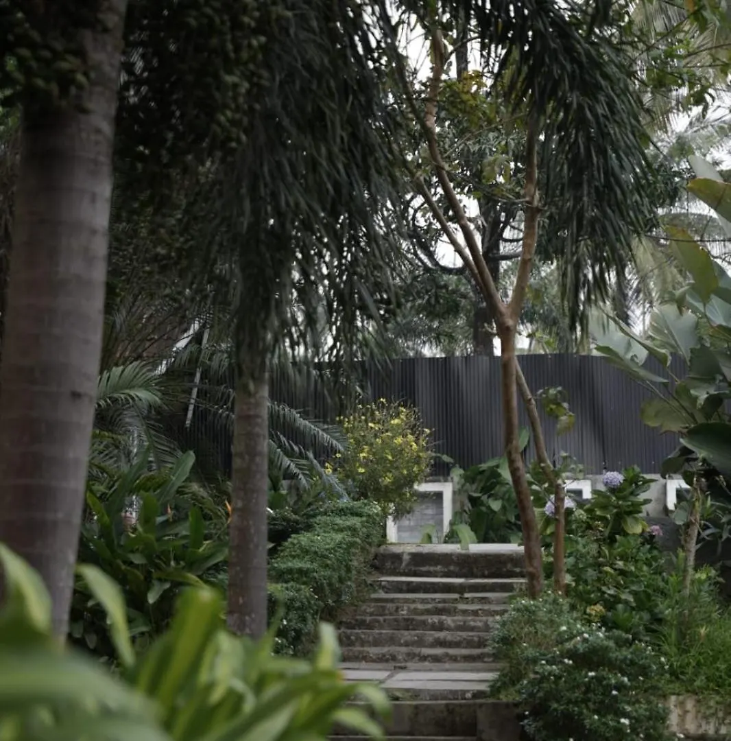 ***  Wayanad Cliff Hotel Kalpetta India