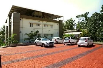 Wayanad Cliff Hotel Kalpetta